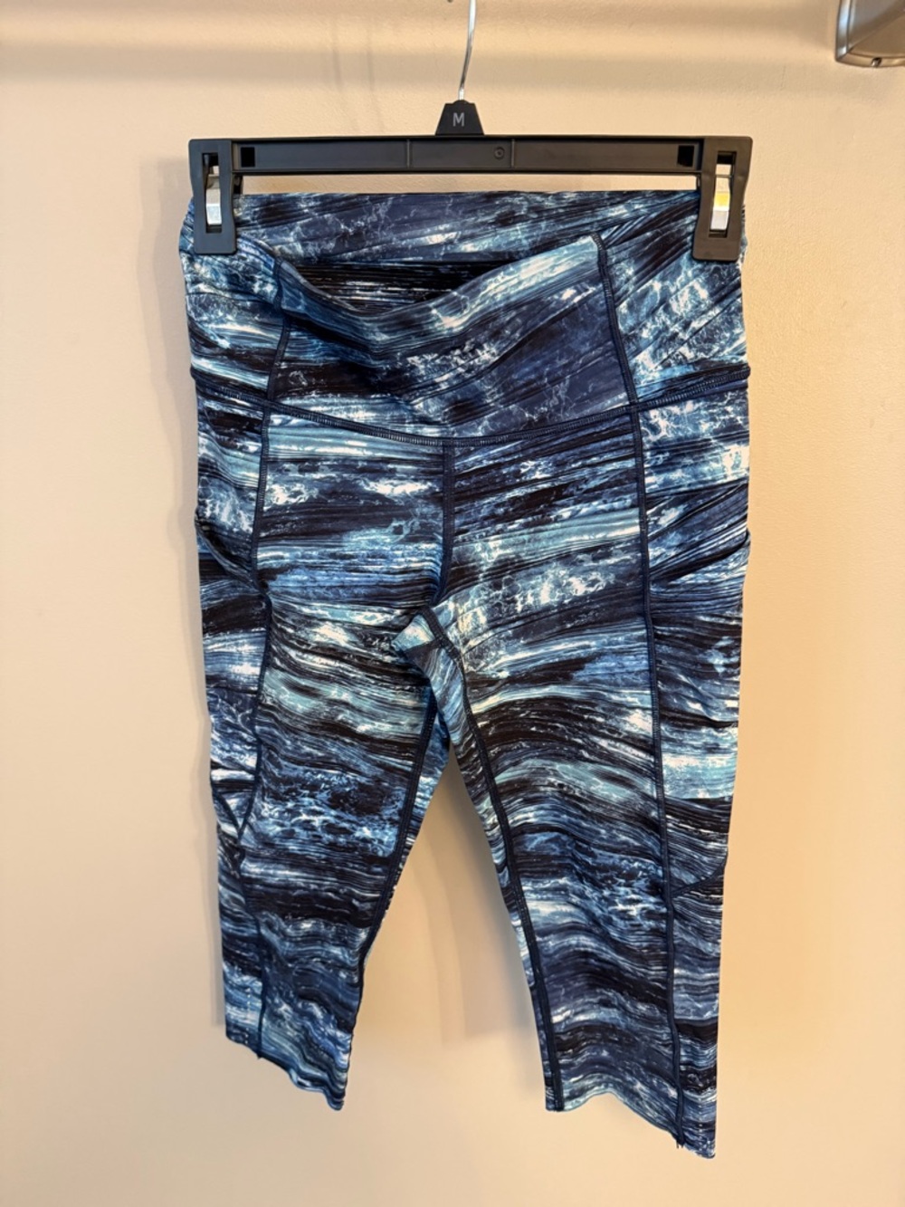 Lululemon Fast and Free leggings. Blue. Size 6